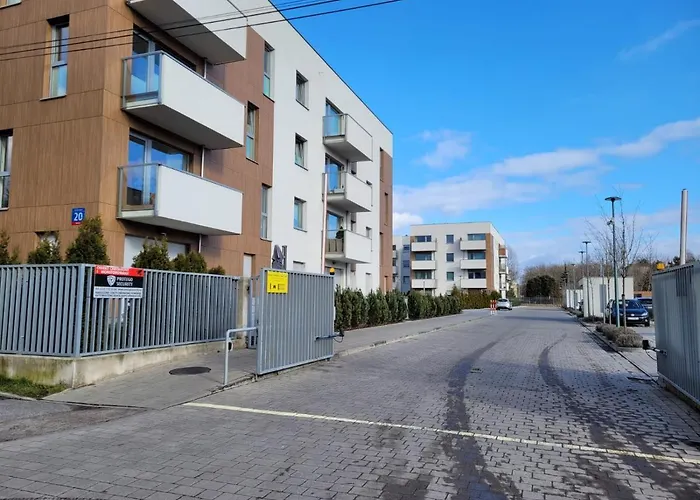 Bast 16 Apartamenty Ptak Szpital Matki Polki Szpital Kopernika Mandoria Orientarium Atlas Arena Plac Zabaw - Zamojska 20A M16 Parking
