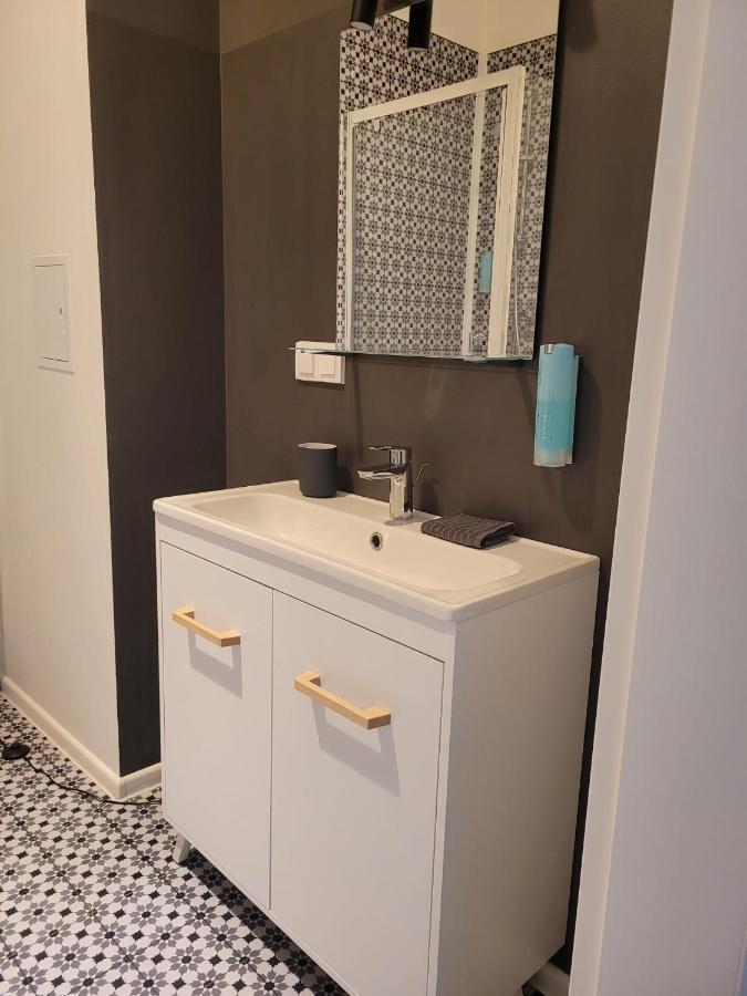 Apartment Bast 16 Apartamenty: Urban Convenience Near Key Landmarks